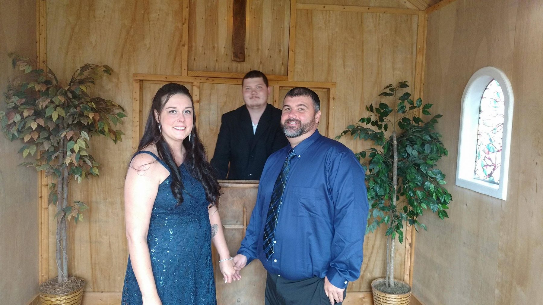 Wedding ceremony photo from the original site